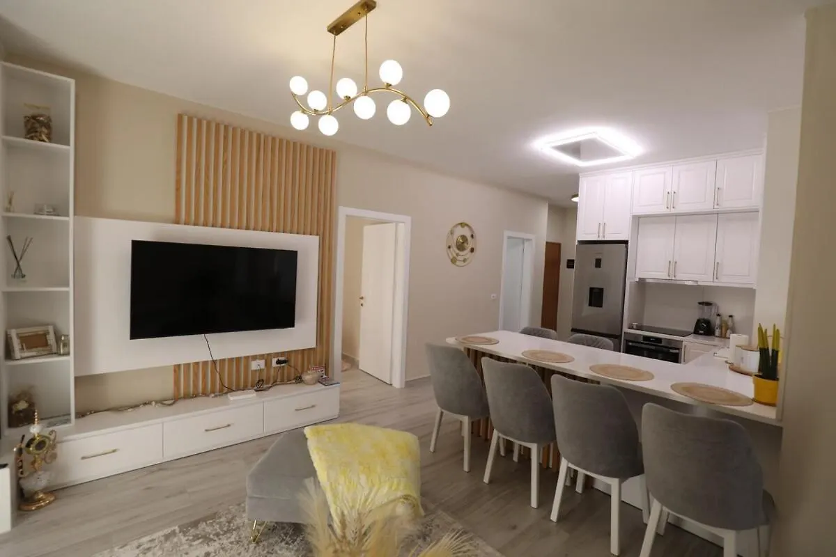 Lakeside Serenity Apartment Πόγραδετς
